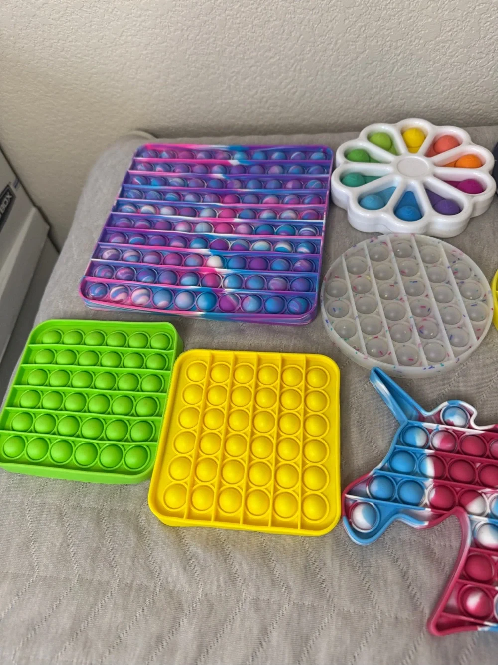 Assorted Kids Fidget Toy Set - Multicolor Pop-It & Sensory Toys